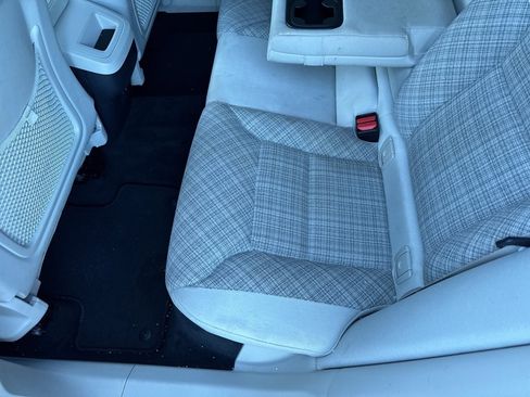 Used 2022 Volvo XC60 B5 Momentum image 11