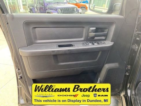 Used 2018 RAM 1500 Express w/ Black Ram 1500 Express Group image 10