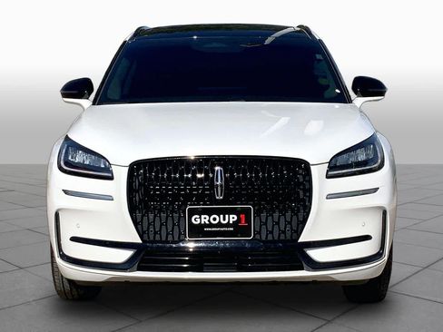 Certified 2025 Lincoln Corsair AWD w/ Equipment Group 101A image 4