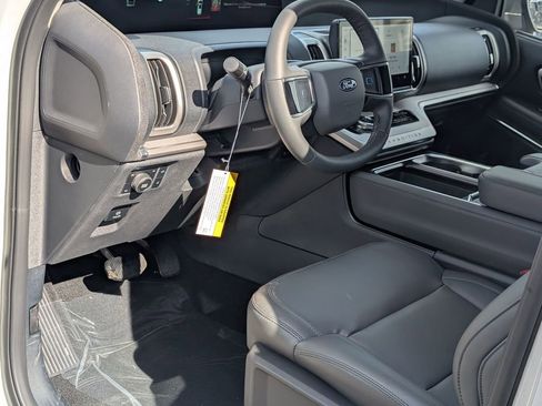New 2026 Ford Expedition Active AWD/4WD image 9