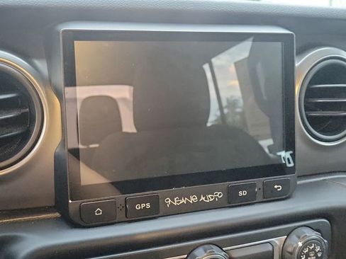 Used 2020 Jeep Gladiator Sport w/ Quick Order Package 23S AWD/4WD image 28