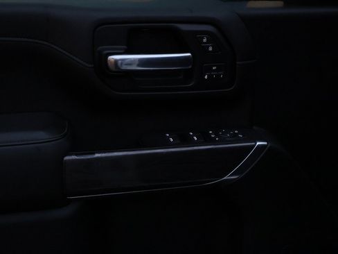 Used 2020 Chevrolet Silverado 2500 LTZ image 28