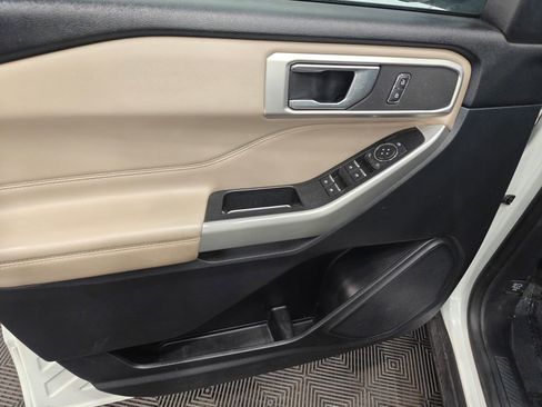 Used 2021 Ford Explorer XLT w/ Equipment Group 202A image 54
