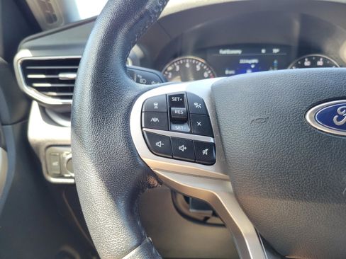 Used 2021 Ford Explorer XLT w/ Equipment Group 202A AWD/4WD image 21