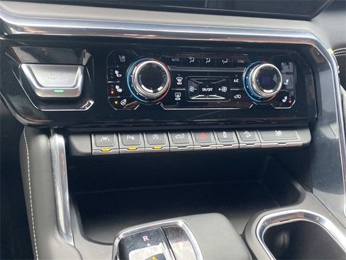 Used 2024 GMC Sierra 1500 Denali Ultimate image 28