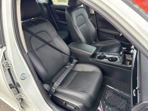 Used 2023 Honda Civic Touring image 15