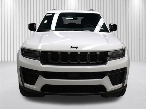 New 2026 Jeep Grand Cherokee Altitude AWD/4WD image 41