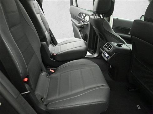 Used 2026 Mercedes-Benz GLS 450 4MATIC image 26