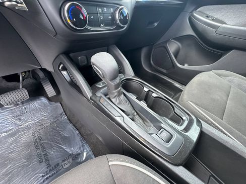 Used 2023 Chevrolet TrailBlazer LS FWD image 30