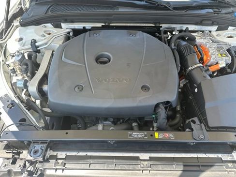 Certified 2024 Volvo S60 T8 Plus w/ Climate Package AWD/4WD image 33