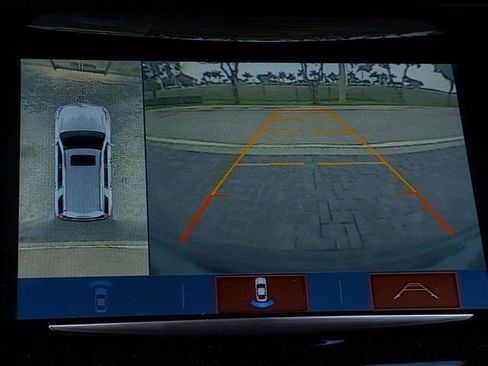 Used 2020 Cadillac Escalade Platinum image 11