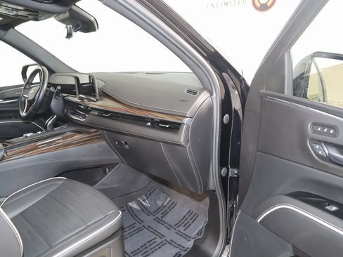 Used 2023 Cadillac Escalade Premium Luxury image 47