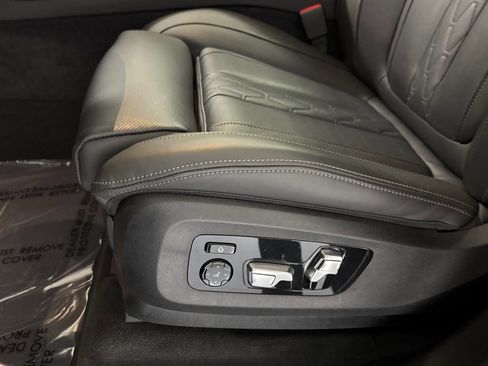 Used 2025 BMW X5 xDrive40i image 15