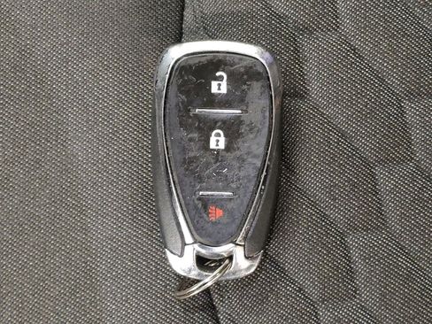 Used 2020 Chevrolet Equinox LT w/ LPO, Floor Liner Package FWD image 32