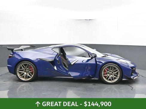 Used 2025 Chevrolet Corvette Z06 w/ Z07 Performance Package image 59