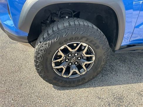 Used 2025 Chevrolet Colorado ZR2 AWD/4WD image 10
