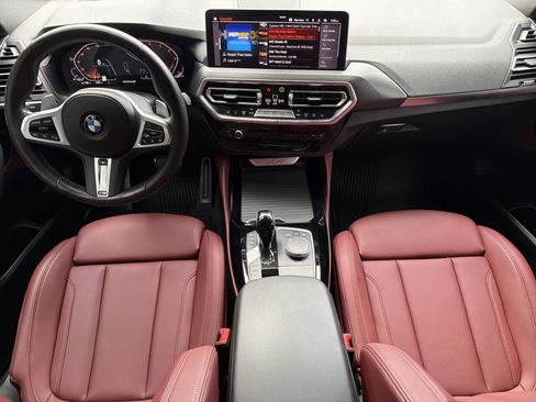 Used 2024 BMW X4 xDrive30i w/ Premium Package AWD/4WD image 3