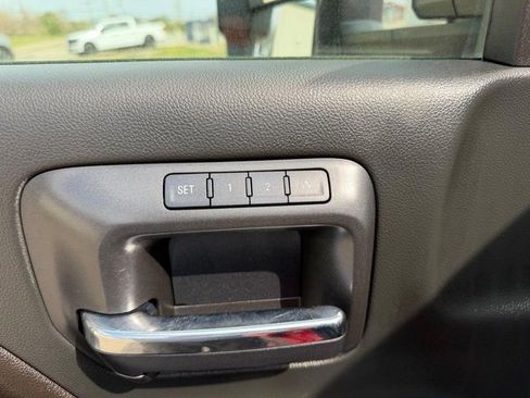 Used 2016 GMC Sierra 2500 SLT w/ Duramax Plus Package image 16