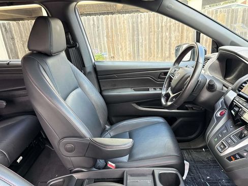 Used 2025 Honda Odyssey Sport-L image 10