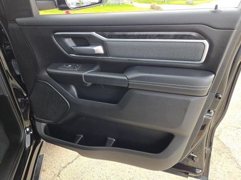 Used 2022 RAM 1500 Big Horn AWD/4WD image 5