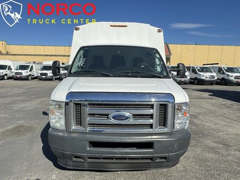 Used 2022 Ford E-350 and Econoline 350 Super Duty w/ Power Windows & Locks Group image 3