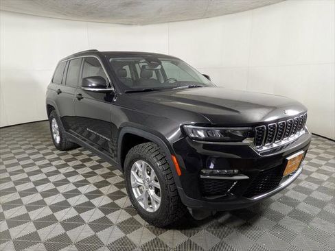 Certified 2023 Jeep Grand Cherokee Limited AWD/4WD image 5