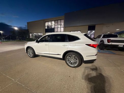Used 2023 Acura MDX w/ Advance Package AWD/4WD image 2