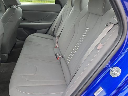 Used 2024 Hyundai Elantra SEL FWD image 19