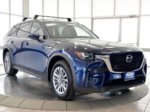 Used 2024 MAZDA CX-90 Plug-In Hybrid w/ Preferred AWD/4WD image 2
