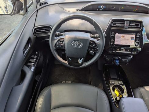 Used 2022 Toyota Prius FWD image 19