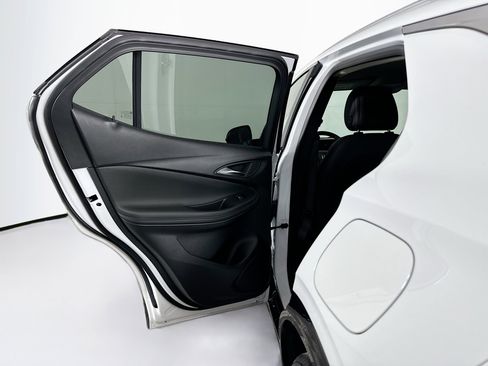 Used 2024 Buick Encore GX Sport Touring image 25