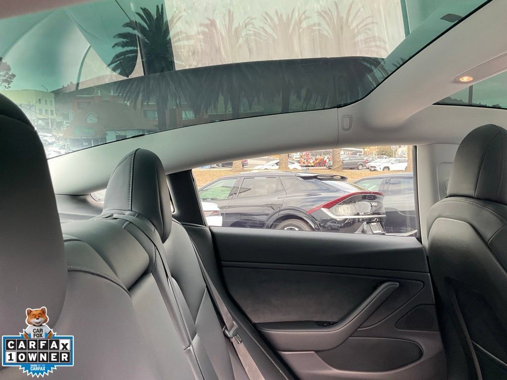 Used 2018 Tesla Model 3 Long Range RWD image 54