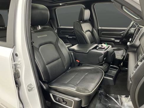 Used 2023 RAM 1500 Laramie image 32