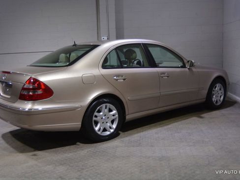 Used 2004 Mercedes-Benz E 320 Sedan image 4