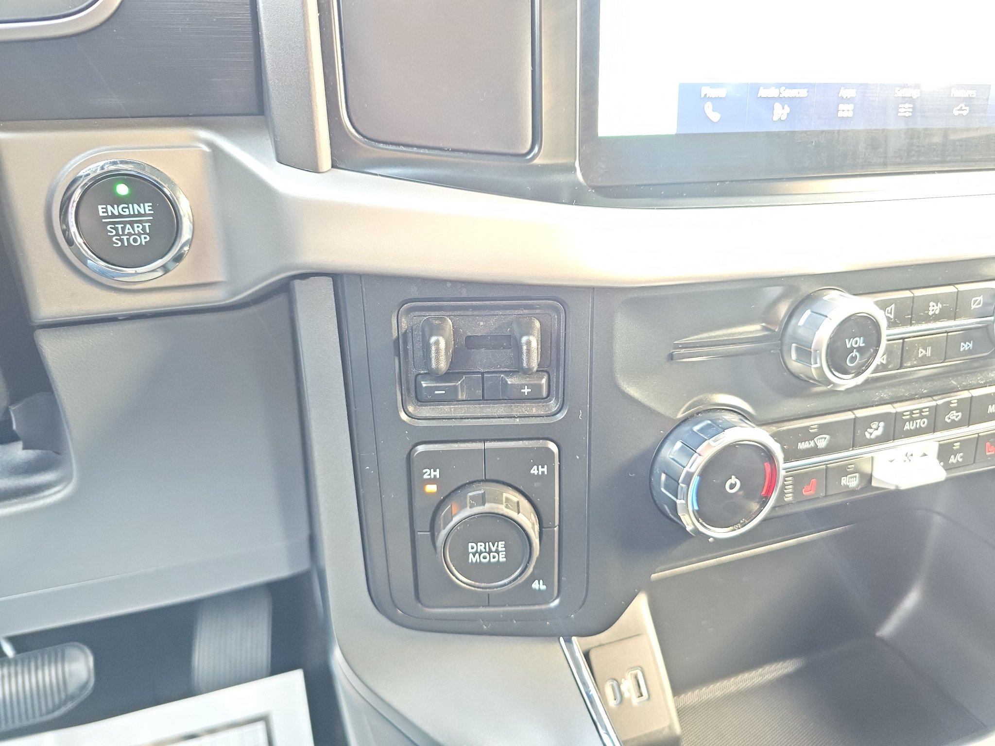Used 2022 Ford F150 XLT w/ Equipment Group 302A High AWD/4WD image 28