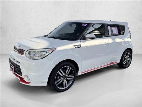 Used 2014 Kia Soul + image 1