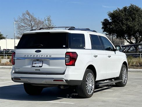 Used 2024 Ford Expedition Limited image 4