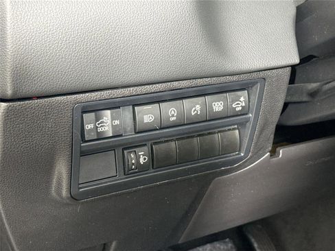 Used 2024 Toyota Tundra Limited image 16