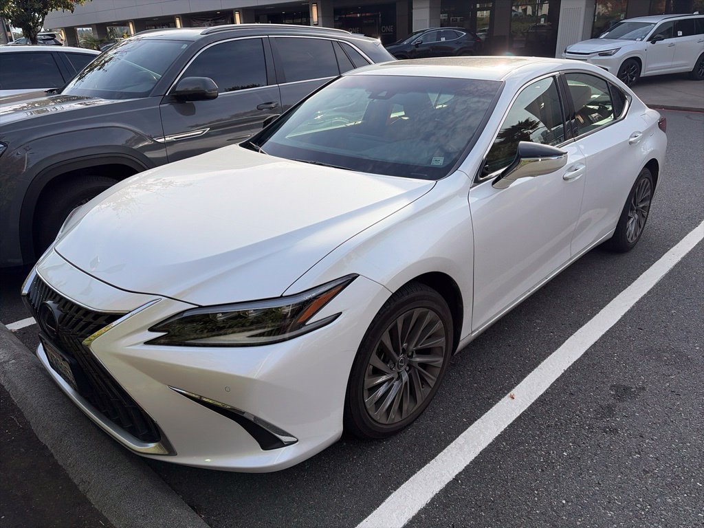 Certified 2024 Lexus ES 250 w/ Accessory Package (Z2) AWD/4WD image 1