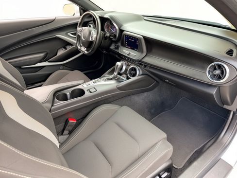 Certified 2021 Chevrolet Camaro LT RWD image 30