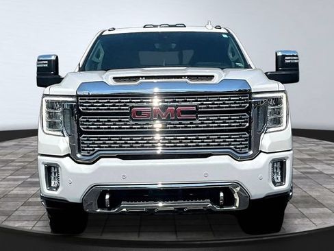 Used 2023 GMC Sierra 3500 Denali w/ Technology Package AWD/4WD image 2