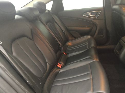 Used 2017 Chrysler 200 Limited Platinum image 19