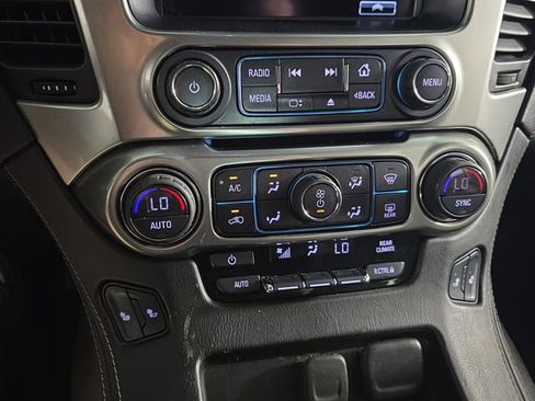 Used 2018 Chevrolet Tahoe LT AWD/4WD image 16