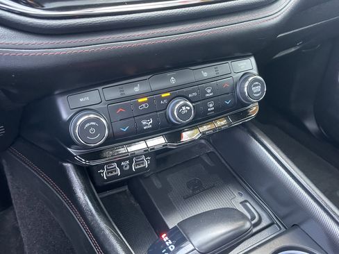 Used 2022 Dodge Durango R/T w/ Blacktop Package image 32