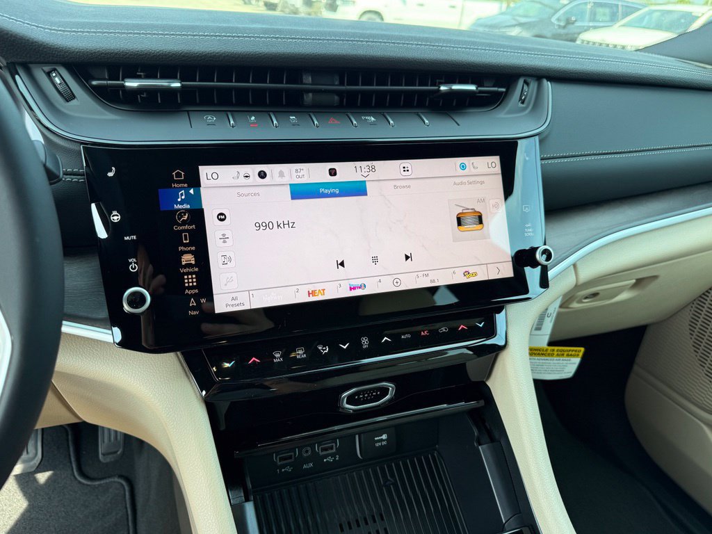 New 2027 Jeep Grand Cherokee Limited AWD/4WD image 18