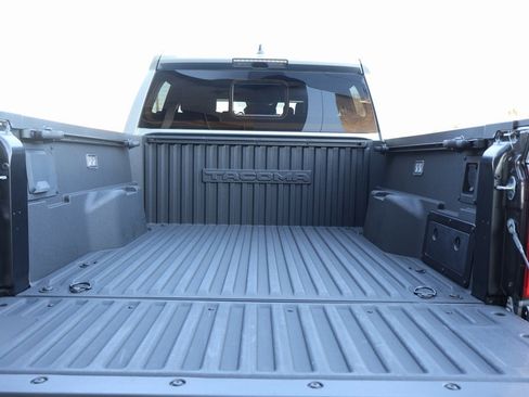 Used 2025 Toyota Tacoma 4x4 Double Cab image 15