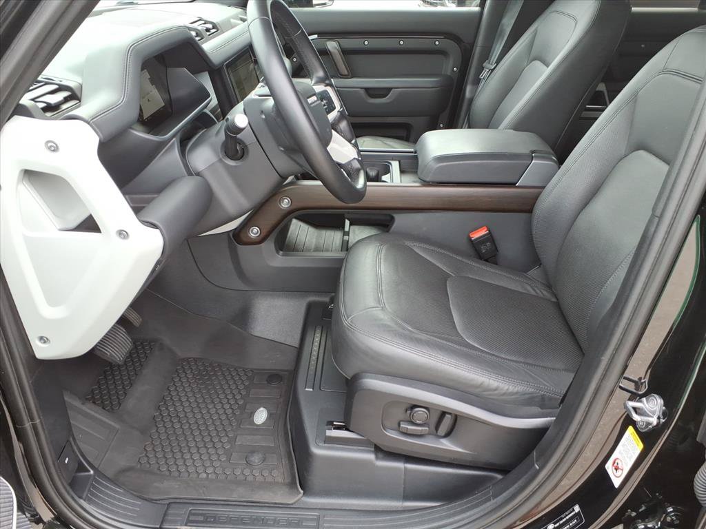 Used 2024 Land Rover Defender 110 S AWD/4WD image 12