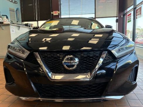 Used 2021 Nissan Maxima 3.5 SV w/ Floor Mat Group FWD image 4