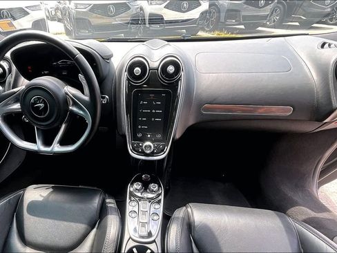 Used 2023 McLaren GT RWD image 16