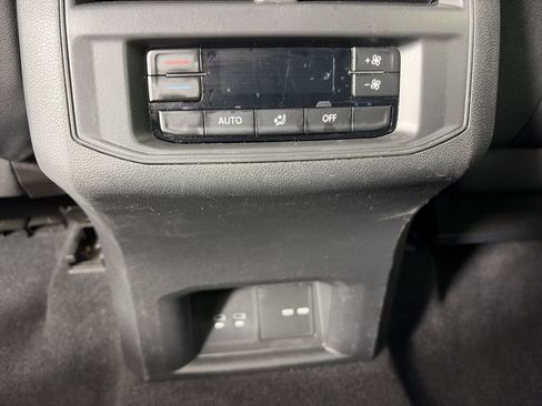 Used 2023 Volkswagen Atlas SE image 20